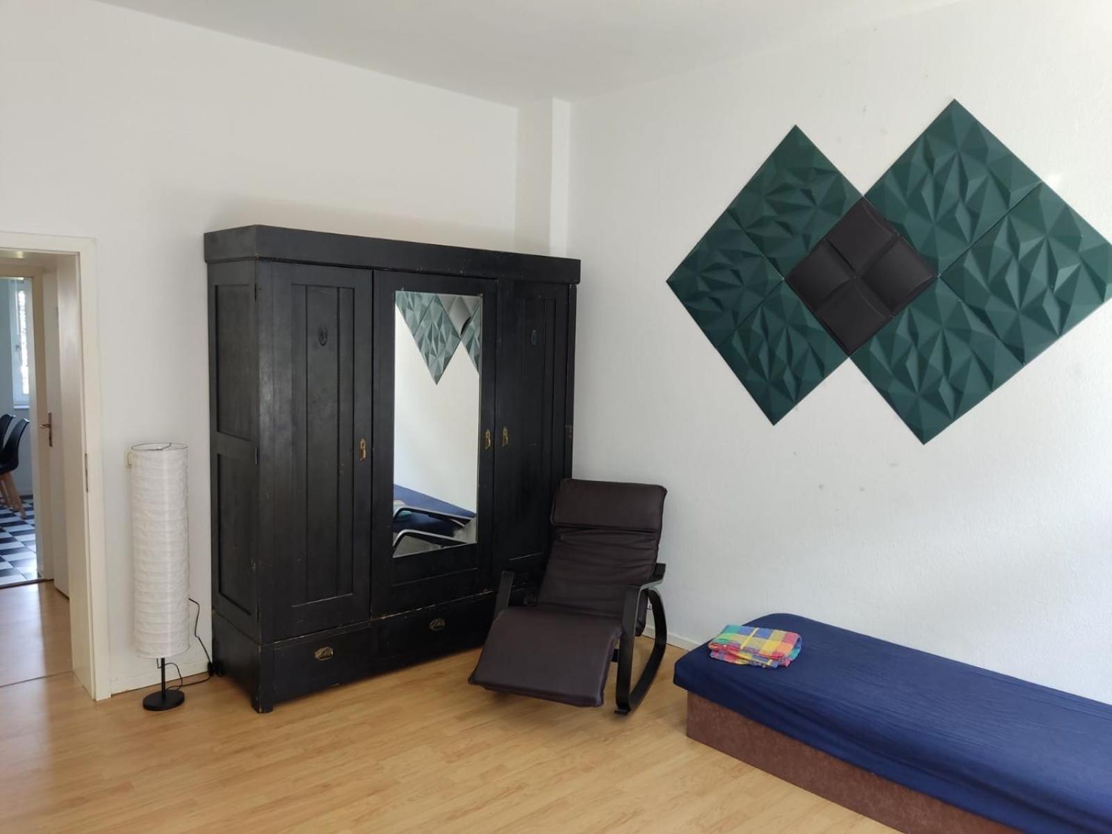 Flex Aparts - Grosse, Moeblierte Wohnung In Zwickau Mit 2 Zimmern 外观 照片